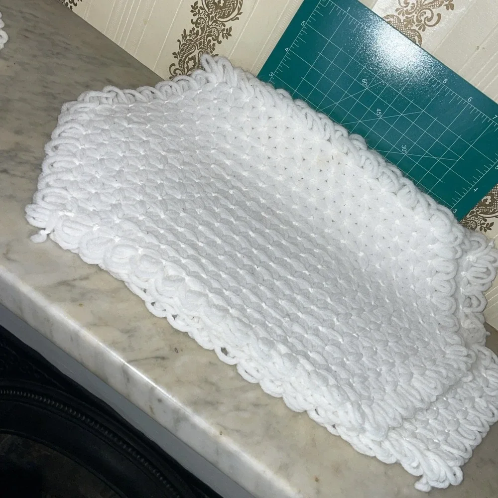 3 Matching Placemats | Snow White Yarn Lap Loom | Two 16